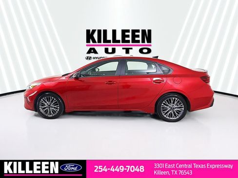 Used 2024 Kia Forte GT-Line w/ GT-Line Premium Package FWD image 4