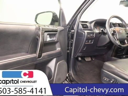 Used 2021 Toyota 4Runner TRD Off-Road Premium w/ Moonroof Package image 10