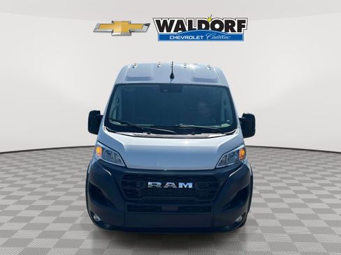 Used 2025 RAM ProMaster 2500 w/ Convenience Group FWD image 2