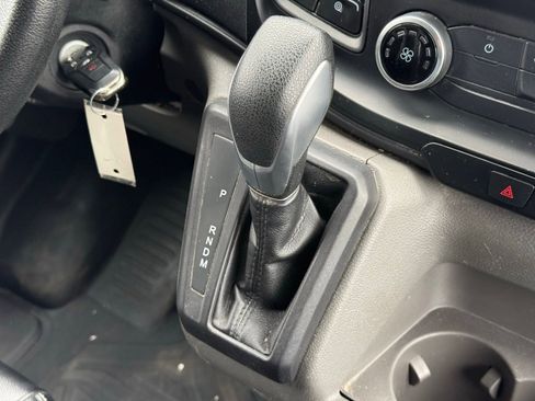 Used 2022 Ford Transit 250 Medium Roof image 20