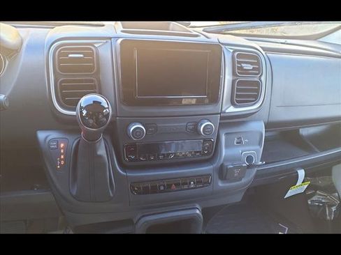 New 2024 RAM ProMaster 2500 w/ Quick Order Package 22G SLT image 17
