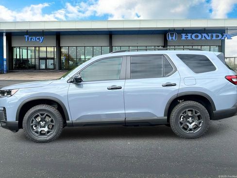 New 2026 Honda Pilot TrailSport image 12