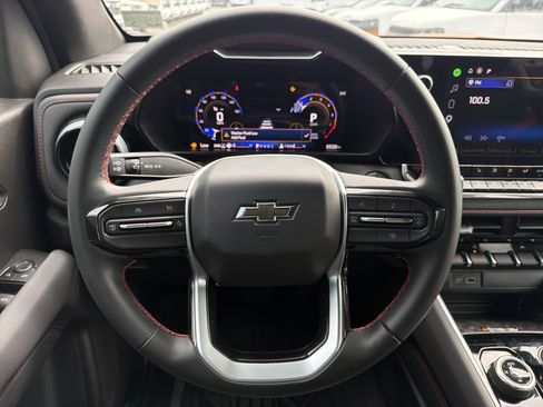 Used 2026 Chevrolet Colorado Z71 AWD/4WD image 18