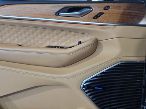 Used 2021 Jeep Grand Cherokee L Summit image 12