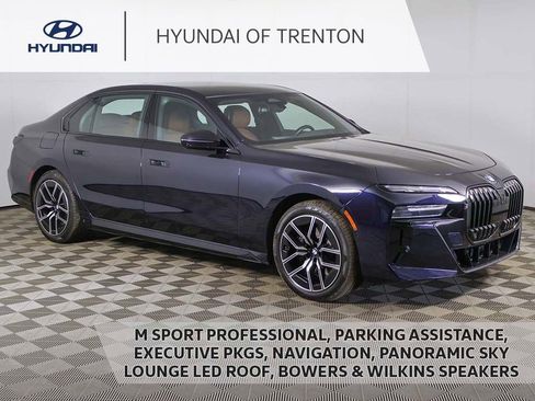 Used 2023 BMW 760i xDrive w/ Executive Package AWD/4WD image 1