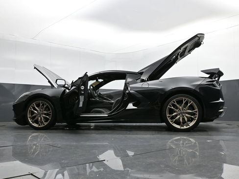 Used 2024 Chevrolet Corvette Stingray Coupe w/ 1LT image 33