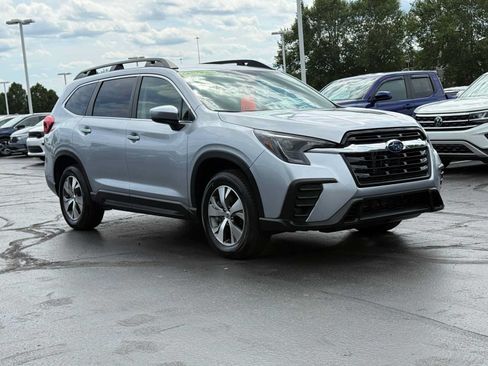 Certified 2025 Subaru Ascent Premium AWD/4WD image 3