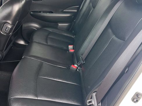 Used 2015 Nissan Leaf SL w/ Premium Package FWD image 12