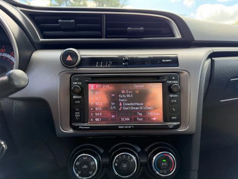 Used 2015 Scion tC image 21