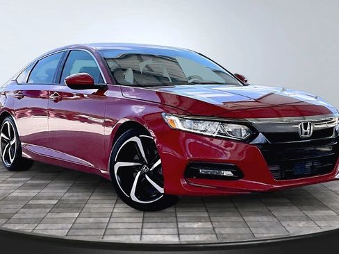 Used 2019 Honda Accord Sport image 3