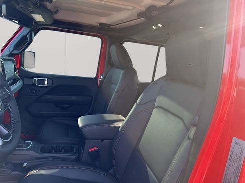 New 2025 Jeep Gladiator High Tide image 27