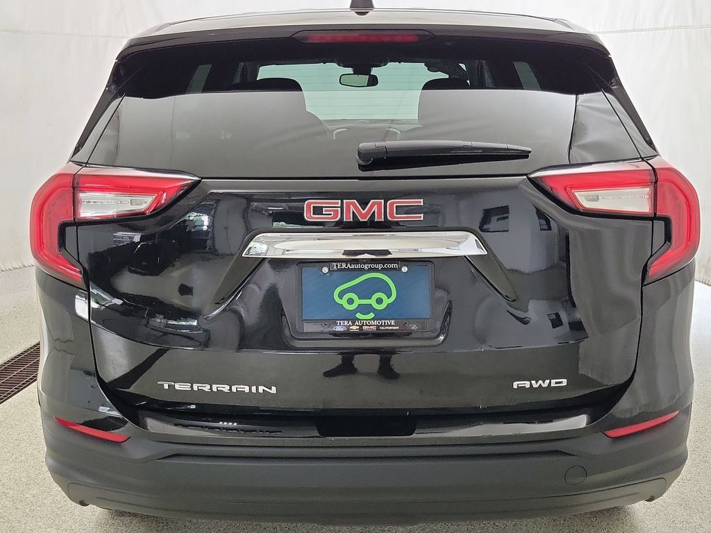 Certified 2024 GMC Terrain SLE AWD/4WD image 4