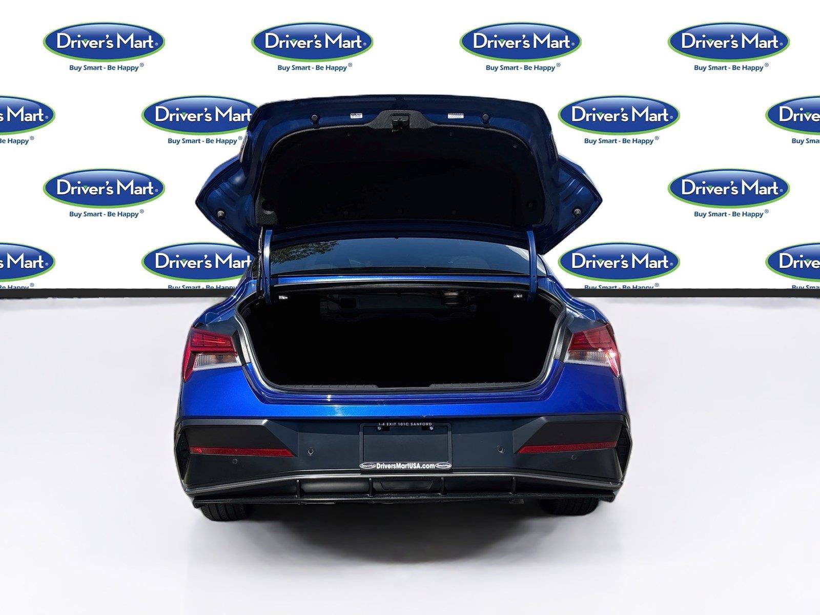 Used 2024 Hyundai Elantra Limited FWD image 21