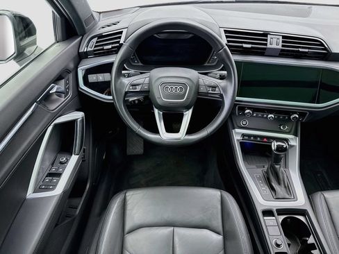Used 2021 Audi Q3 2.0T Premium Plus w/ Premium Plus Package AWD/4WD image 10