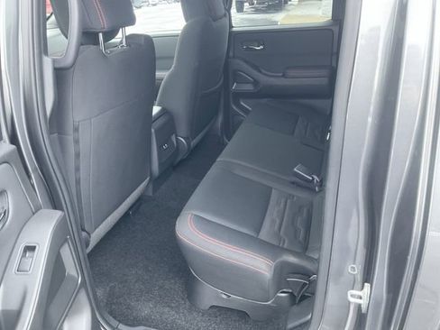 Used 2024 Nissan Frontier PRO-4X image 12