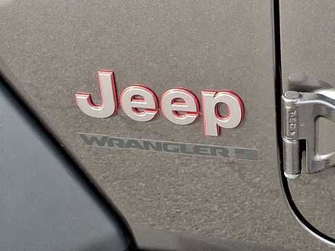 Used 2023 Jeep Wrangler Rubicon w/ Xtreme 35 Tire Package image 29