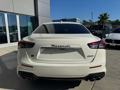 Certified 2022 Maserati Ghibli Modena Q4 AWD/4WD image 7