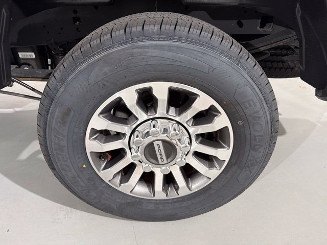 Used 2022 Ford F250 Lariat w/ Lariat Ultimate Package AWD/4WD image 6