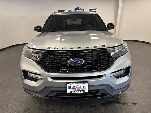 Used 2023 Ford Explorer ST-Line w/ Class IV Trailer Tow Package AWD/4WD image 3