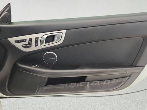 Used 2014 Mercedes-Benz SLK 250 image 25