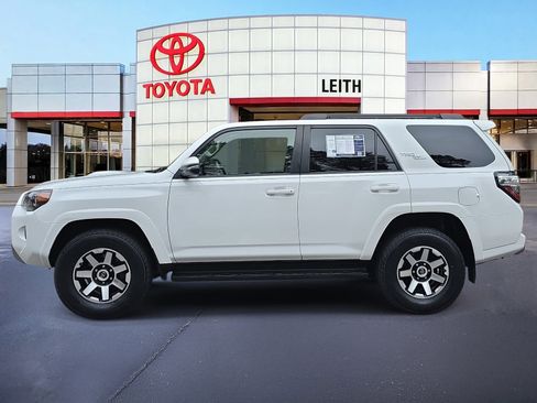 Used 2023 Toyota 4Runner TRD Off-Road Premium image 8