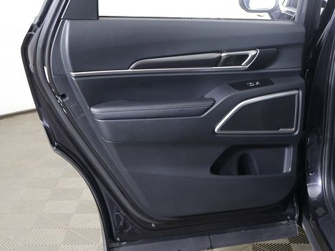 Used 2025 Kia Telluride S AWD/4WD image 26