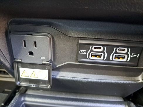 New 2025 Jeep Grand Cherokee L Altitude image 6