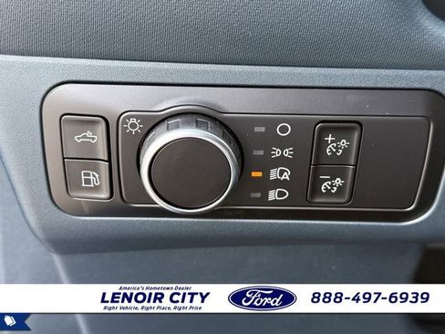 New 2025 Ford Maverick XLT w/ XLT Luxury Package FWD image 21