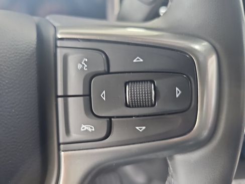 Used 2023 Chevrolet Silverado 1500 LT AWD/4WD image 23