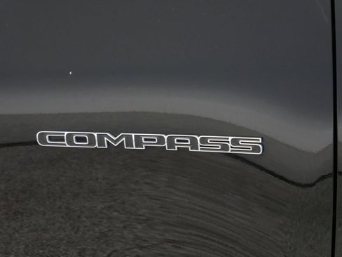 Certified 2024 Jeep Compass Limited image 18