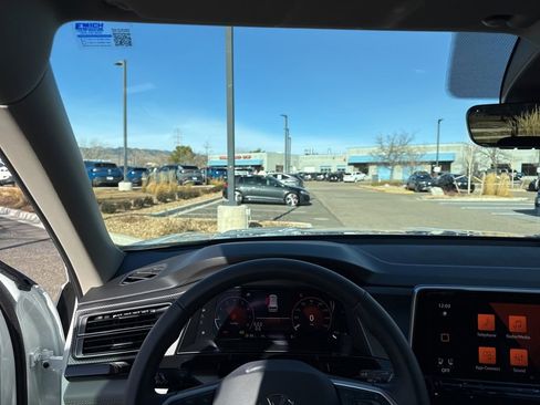 New 2026 Volkswagen Atlas Peak Edition image 13