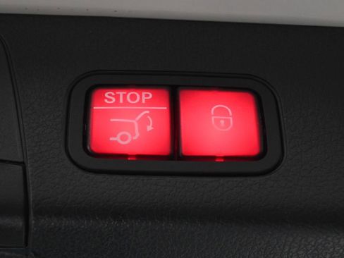 Certified 2022 Mercedes-Benz GLB 250 4MATIC image 36