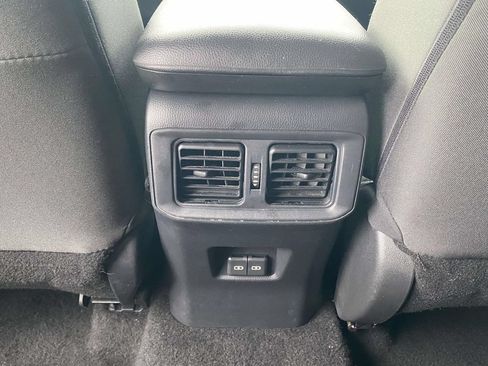 Used 2024 Toyota RAV4 XLE FWD image 11