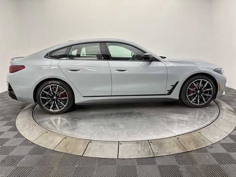 Used 2026 BMW i4 xDrive40i w/ M Sport Package AWD/4WD image 17
