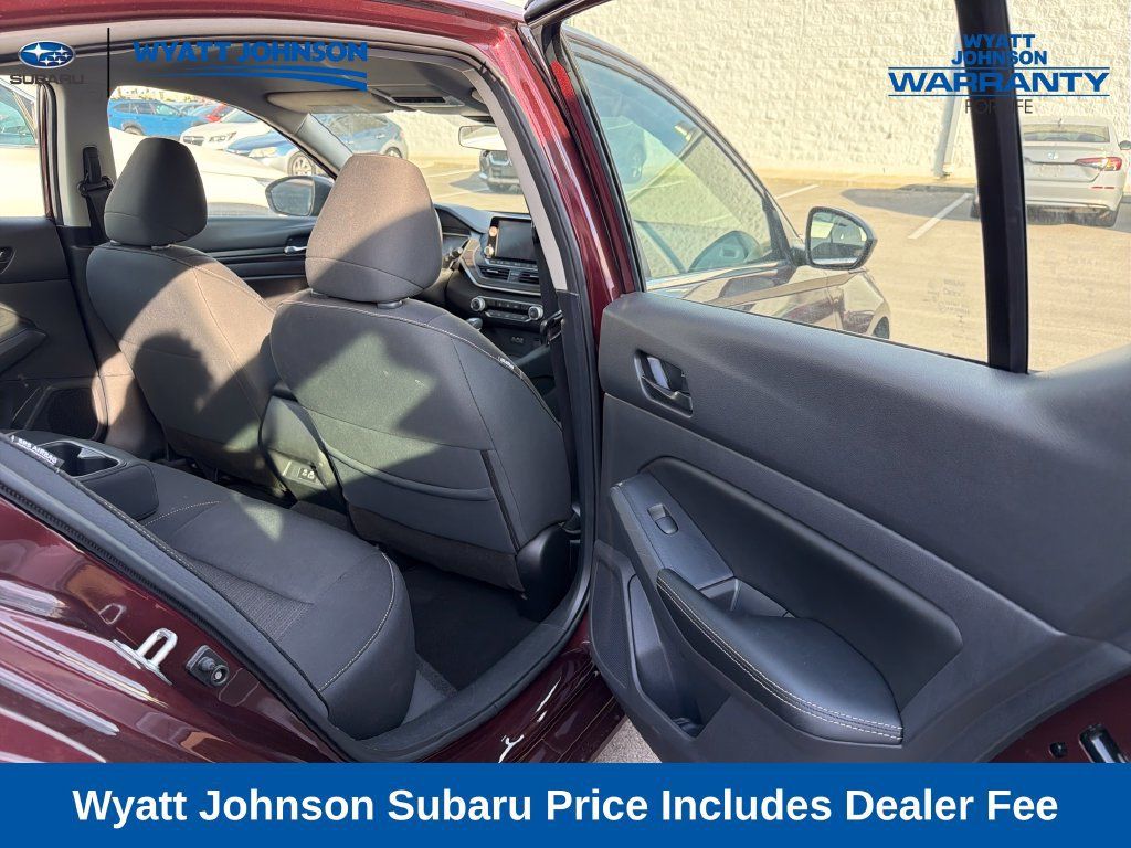 Used 2025 Nissan Altima 2.5 SV FWD image 31