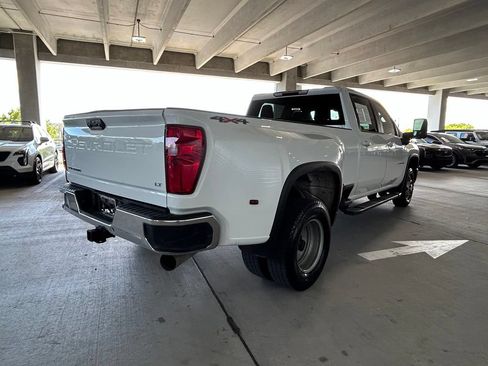 Used 2025 Chevrolet Silverado 3500 LT AWD/4WD image 5