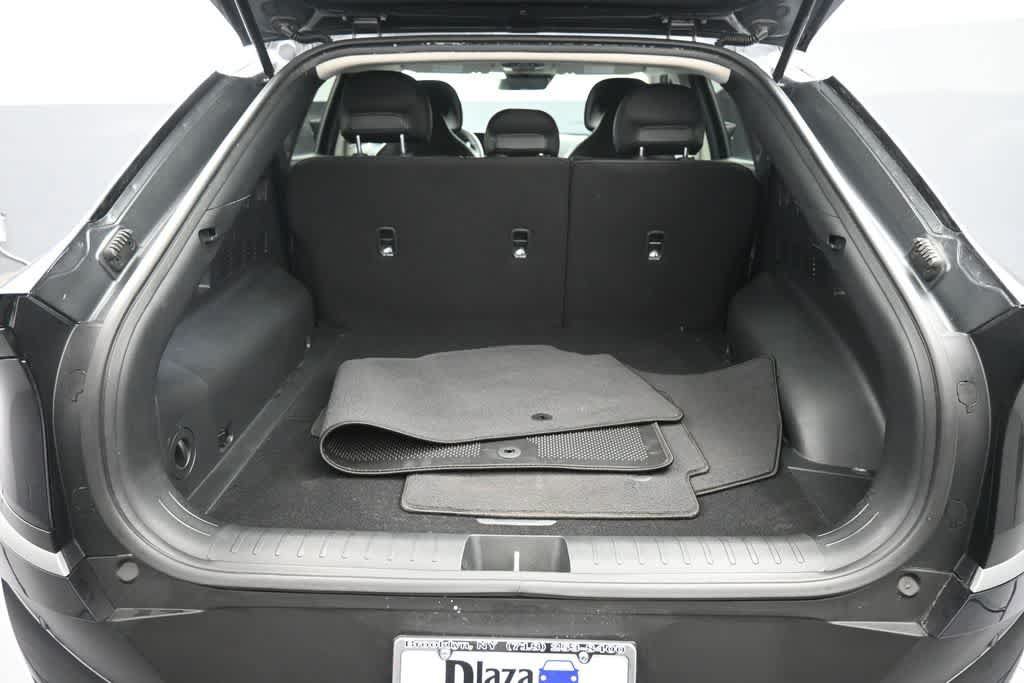 Certified 2025 Kia EV6 Light w/ Light LR Technology Package AWD/4WD image 22