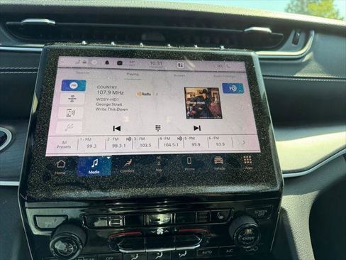 Certified 2022 Jeep Grand Cherokee L Limited AWD/4WD image 19