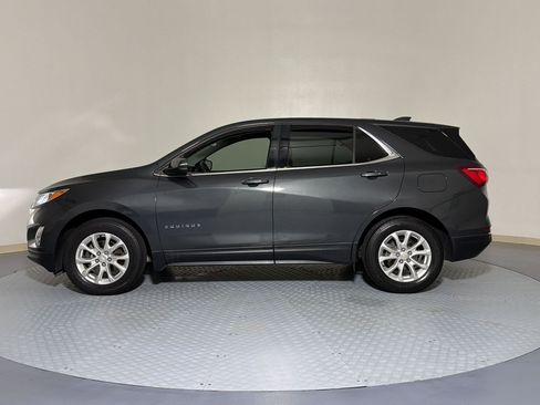 Used 2018 Chevrolet Equinox LT FWD image 2