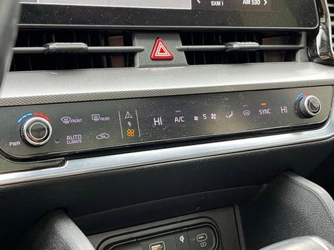 Used 2023 Kia Sportage SX image 28