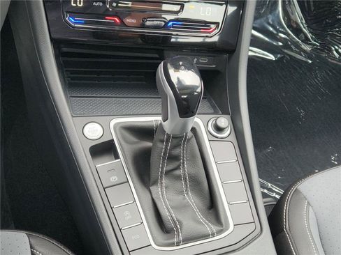 New 2025 Volkswagen Jetta SE image 19