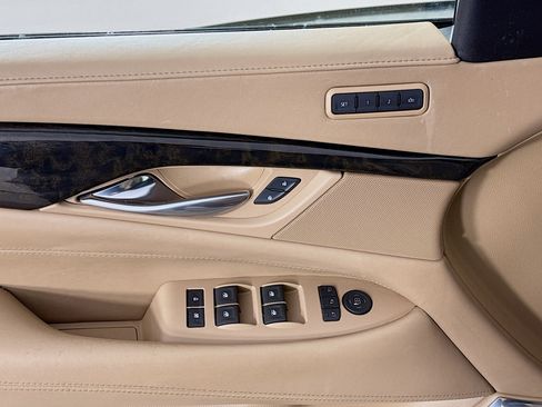 Used 2019 Cadillac Escalade ESV Platinum AWD/4WD image 18