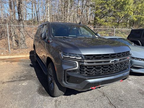 Used 2021 Chevrolet Tahoe Z71 w/ Z71 Signature Package image 12