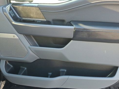 Used 2025 Ford F150 Lightning Flash image 9