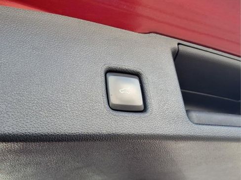 Used 2020 Ford Escape SEL FWD image 21