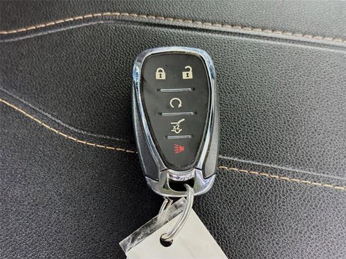 Used 2021 Chevrolet Traverse LT FWD image 21