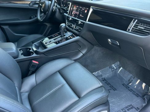 Certified 2023 Porsche Macan AWD/4WD image 16