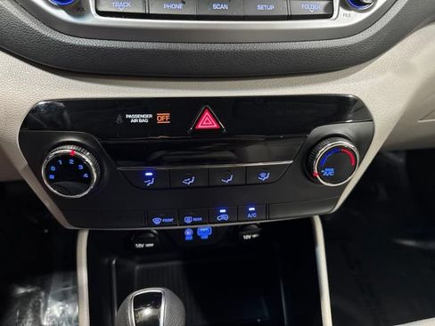 Used 2018 Hyundai Tucson SE AWD/4WD image 18