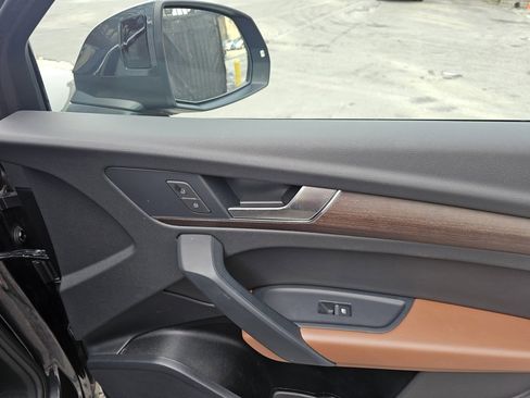 Used 2024 Audi Q5 2.0T Premium w/ Convenience Package image 12