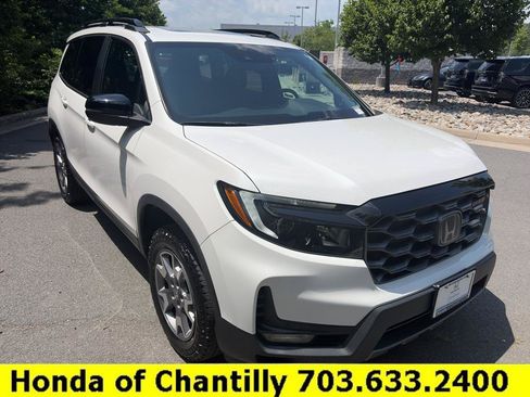 Used 2023 Honda Passport TrailSport image 1
